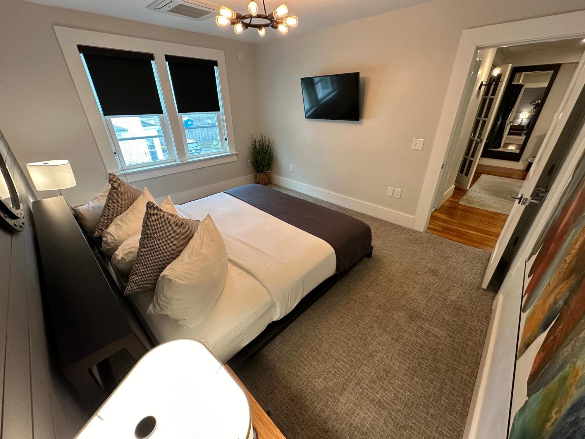 Entire Modern 7 Unit 7 Bath Boutique Inn Newport Exterior foto